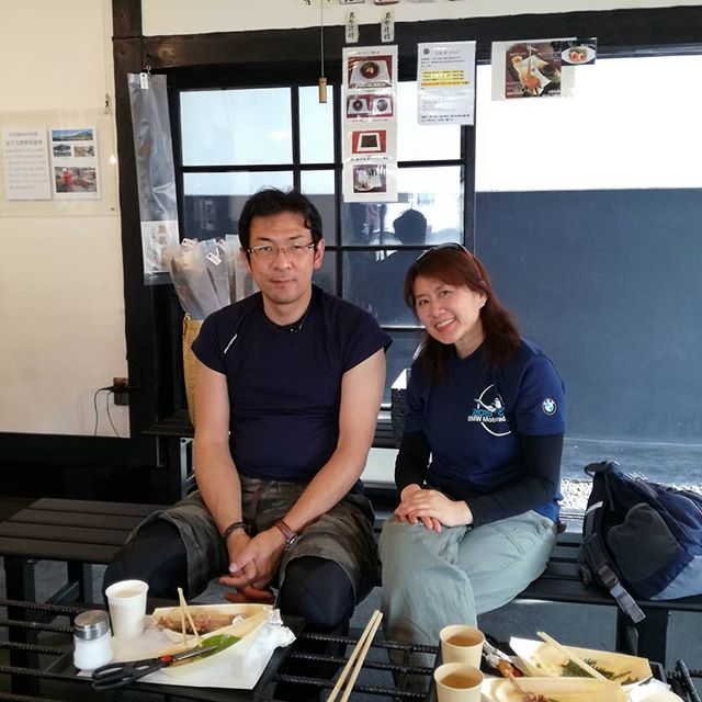 御岳山＆大岳山を歩かれて🏔️遅めのお昼ごはんに来て下さったご夫婦ですお友達がFacebookに炭鳥ikadaの事を投稿して下さったそうで、興味を持たれてお越し下さいました ご来店ありがとうございましたhttp://ikadamitake.com営業時間11～17時木曜定休(祭日は営業)#炭鳥 #蔵 #筏 #ikada #Tokyo #mitake #御岳 #御岳山 #mitakesan #御岳山ロックガーデン #武蔵御嶽神社 #多摩川 #御岳渓谷 #奥多摩フィッシングセンター #奥多摩 #ブドウ山椒 #おにぎり #味玉 #tasty #バイク #ロードバイク #カヌー #カヤック #リバーSUP #アルパインクライミング #デッドエンド #ジムニー #ペット可