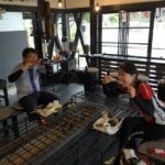 聖蹟桜ヶ丘からいらした、グルメ友達のお二人です🚴🚴 「以前通りかかって気になっていたので、今日はここを目指して来ました」と、嬉しい事を言って下さいました 今日は暑くもなく涼し過ぎずもせず、ロードバイク日和ですね🚴ご来店ありがとうございました http://ikadamitake.com#炭鳥 #蔵 #筏 #ikada #Tokyo #mitake #御岳 #御岳山 #mitakesan #御岳山ロックガーデン #武蔵御嶽神社 #多摩川 #御岳渓谷 #奥多摩フィッシングセンター #奥多摩 #ブドウ山椒 #おにぎり #味玉 #tasty #バイク #ロードバイク #カヌー #カヤック #リバーSUP #デッドエンド #ジムニー #ペット可 #giant #giantliv